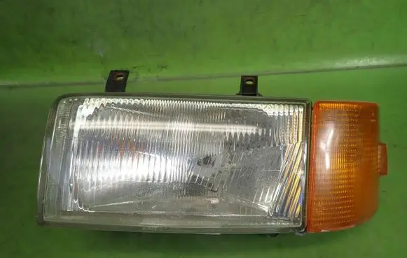 Volkswagen Transporter - Caravelle T4 Headlight/headlamp 302136