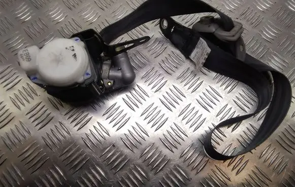 Toyota Prius (XW10) Front seatbelt