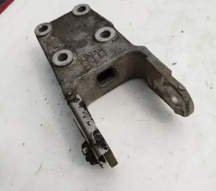 Citroen C6 Engine mounting bracket 9646119980