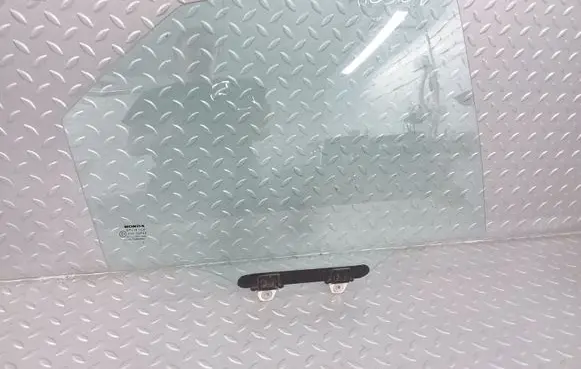 Honda Civic Rear door window glass 73400SMGE00