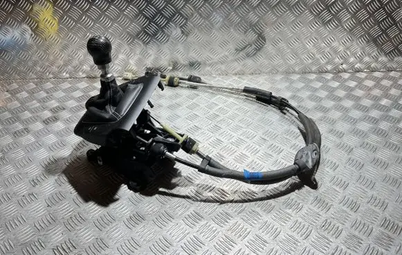 Ford Focus Gear selector/shifter in gearbox KX6R-7C453-PPB