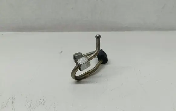 Volkswagen Golf VI Fuel injector supply line/pipe MC0301AM V050 1070701