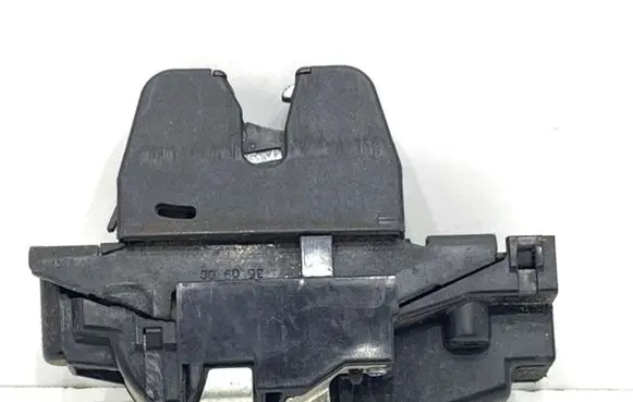 Peugeot 207 Tailgate exterior lock 