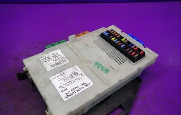 Ford Mondeo MK IV Fuse box set
