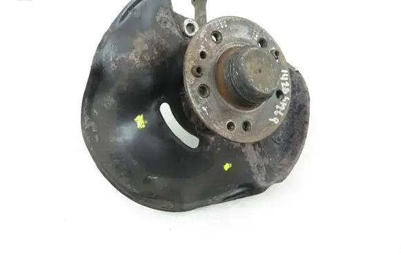 Mercedes-Benz E W124 Front wheel hub spindle knuckle 