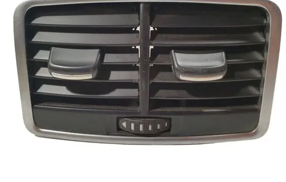 Rear air vent grill