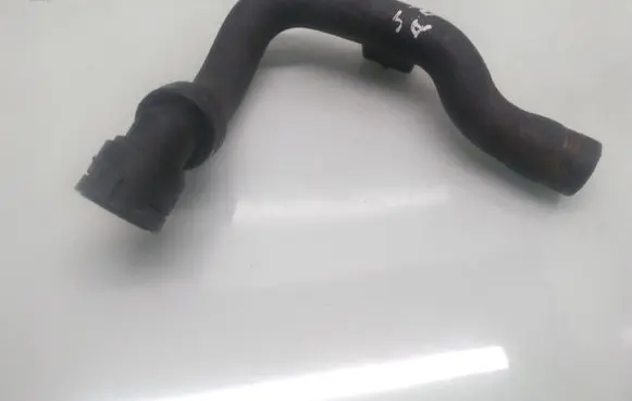 Audi A4 S4 B6 8E 8H Engine coolant pipe/hose 8E0121101C