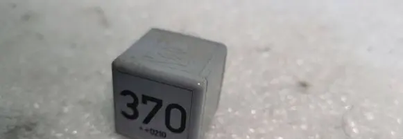 Audi A6 S6 C5 4B Other relay 8D0951253 V23134J52X300