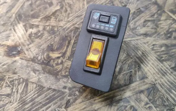 Chrysler Pacifica Fuel (gas) shift switch B40001577643