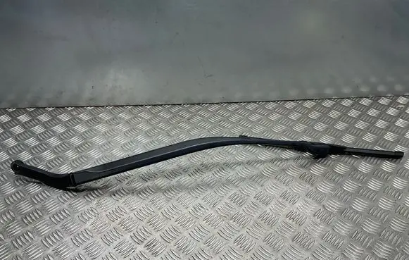 Maserati Ghibli Windshield/front glass wiper blade 670001642 89813736 24569