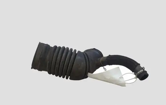 Toyota Avensis T270 Air intake hose/pipe 17881020