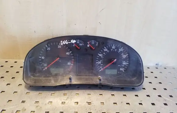 Volkswagen PASSAT B5 Speedometer (instrument cluster) 110008794010 3B0919931