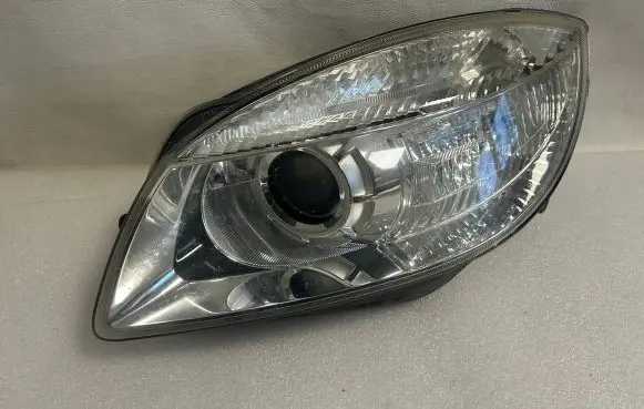 Skoda Fabia Mk2 (5J) Headlight/headlamp