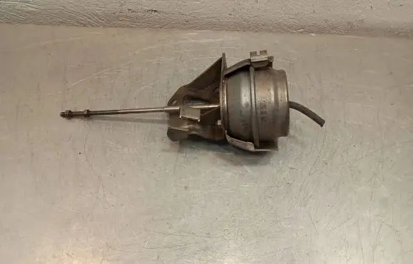 BMW X5 E70 Turbo system vacuum part 779635511 79635511