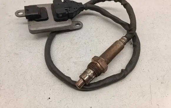 Mercedes-Benz Vito Viano W447 Lambda probe sensor A0009059703 0009059703 A2C12548200