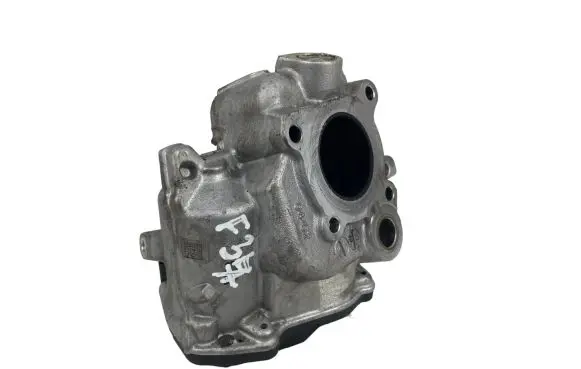 Mercedes-Benz E W212 EGR valve A6511400360 A2C53418576 A6511400660