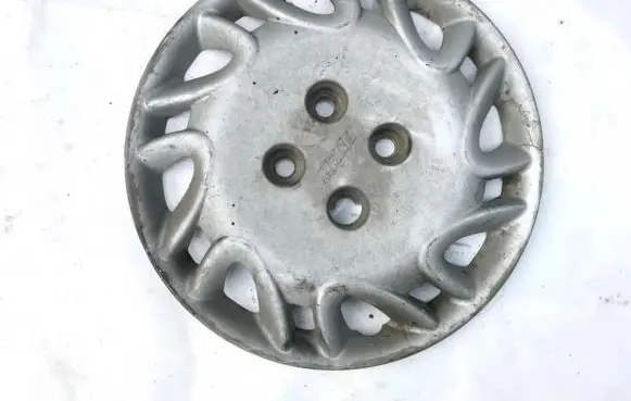 Fiat Punto (176) R14 wheel hub/cap/trim 46476568