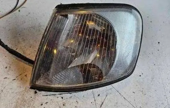 Audi A3 S3 8L Front fender indicator light 963285