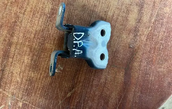 Toyota Corolla E120 E130 Front door lower hinge 