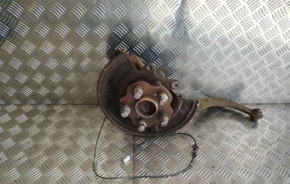 Toyota Avensis T270 Front wheel hub 170425