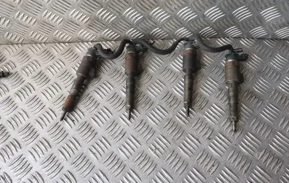 Citroen C3 Fuel injectors set 0445110135