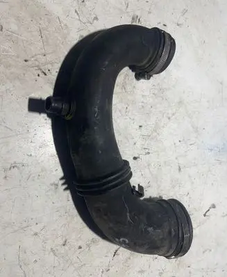 Opel Vivaro Intercooler hose/pipe