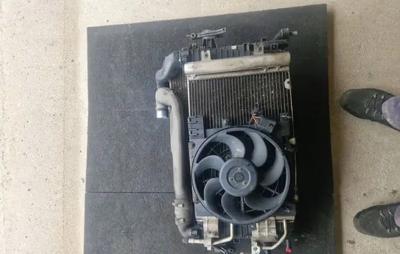 Opel Zafira B Coolant radiator 13171429 3196A 8135