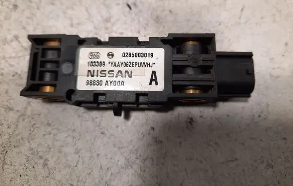 Nissan Note (E11) Airbag deployment crash/impact sensor 0285003019 98830AY00A