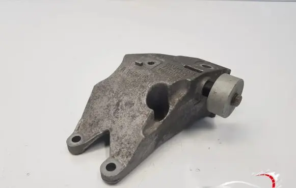 BMW 7 G11 G12 Engine mount bracket