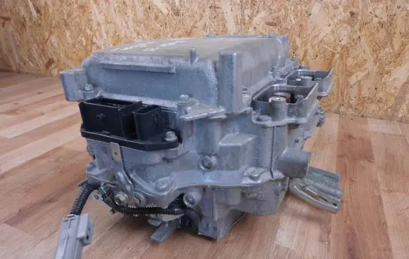 Toyota RAV 4 (XA40) Voltage converter inverter G920042010 1817320091 2321001512