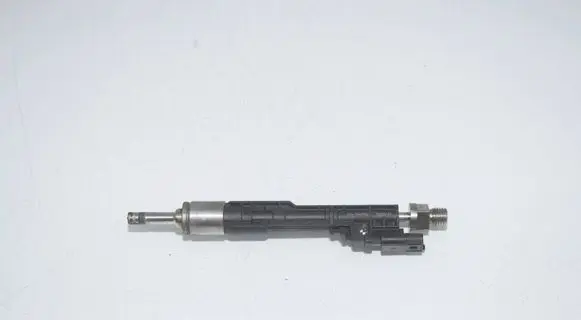 BMW X5 F15 Fuel injector 7645956 13537645956 8627842