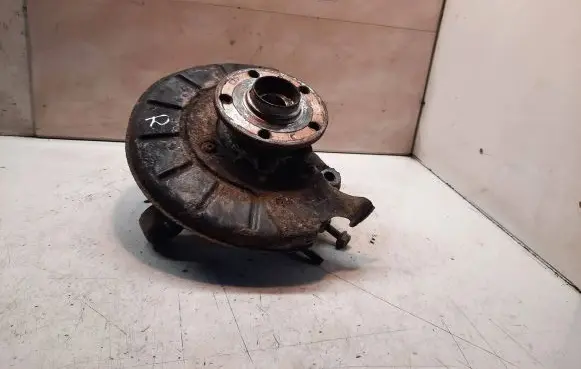 Volkswagen PASSAT B6 Front wheel hub