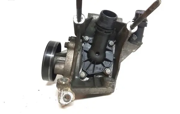 Toyota Avensis T270 Water pump 692207