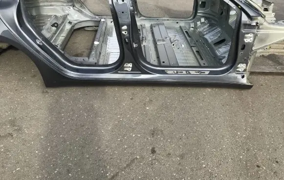 Tesla Model 3 Sill