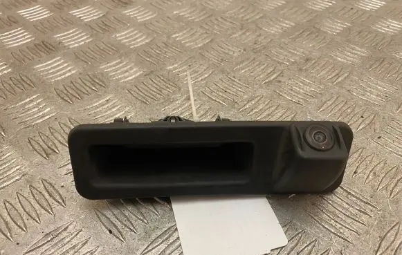 BMW 3 G20 G21 Tailgate handle with camera 7405634