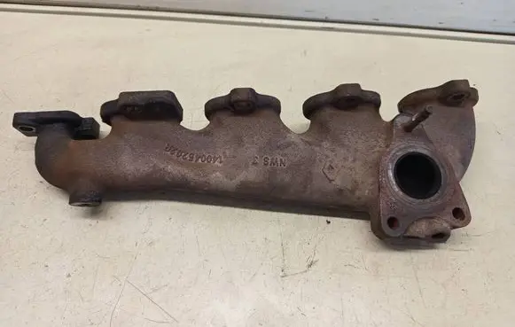 Nissan Qashqai+2 Exhaust manifold 140045202R