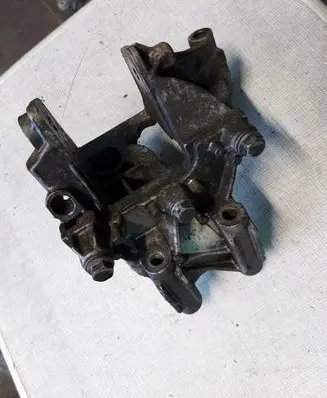 Volkswagen Transporter - Caravelle T5 Engine mounting bracket 070199343A