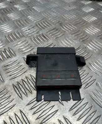 BMW 5 F10 F11 Current control relay 9153418