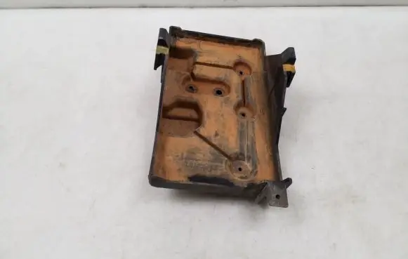 Battery bracket