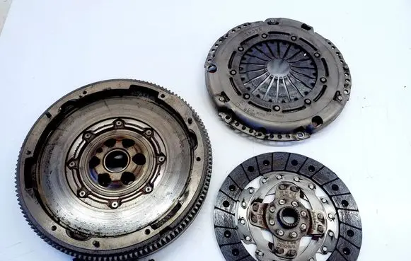 Skoda Octavia Mk4 Clutch set kit 05C105266 05C141025A