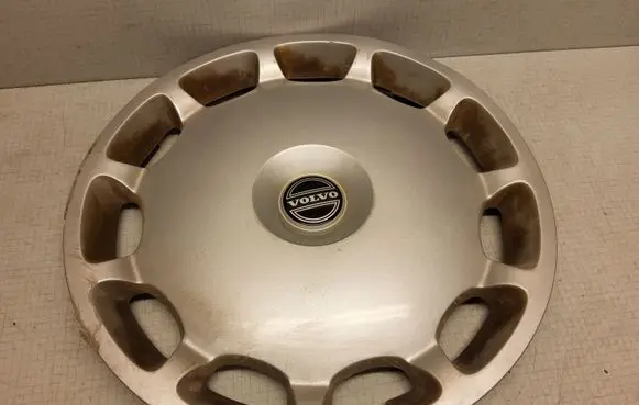 Volvo S70 V70 V70 XC R16 wheel hub/cap/trim 30714561
