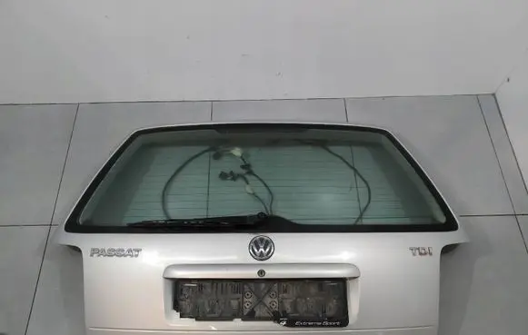 Volkswagen PASSAT B5 Tailgate/trunk/boot lid 
