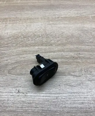 Opel Zafira A Electric window control switch 90561388