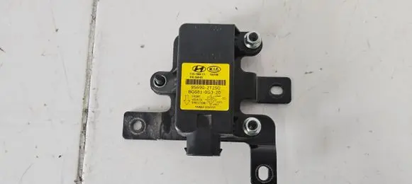 Hyundai i40 ESP acceleration yaw rate sensor 956902T250 BG6810G320 01059902