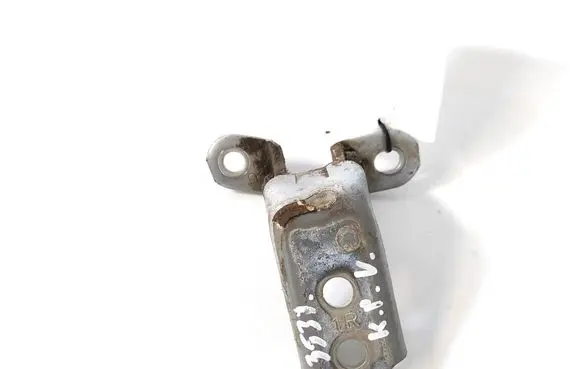 Toyota RAV 4 (XA30) Front door upper hinge