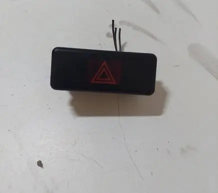 BMW 5 E39 Hazard light switch 8350947