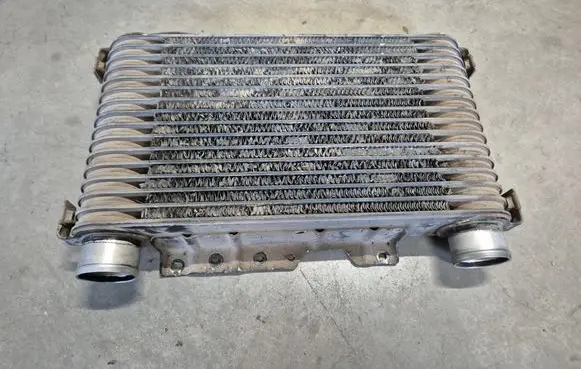 Mitsubishi L200 Intercooler air channel guide 