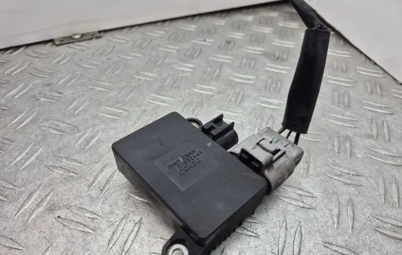 Coolant fan relay