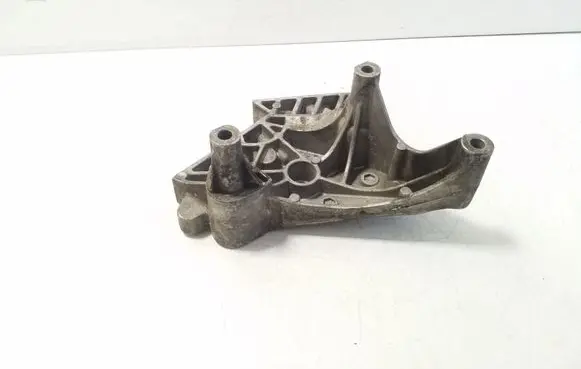 Volkswagen Golf V Engine mounting bracket 03G199207A