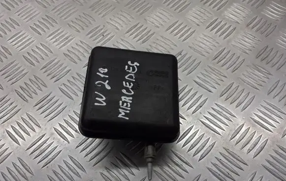 Mercedes-Benz E W210 Vacuum air tank 1298050019